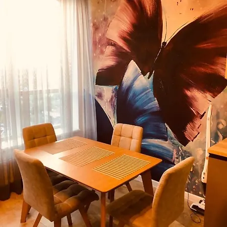 Апартаменты Возле Моря И Парка . Apartment